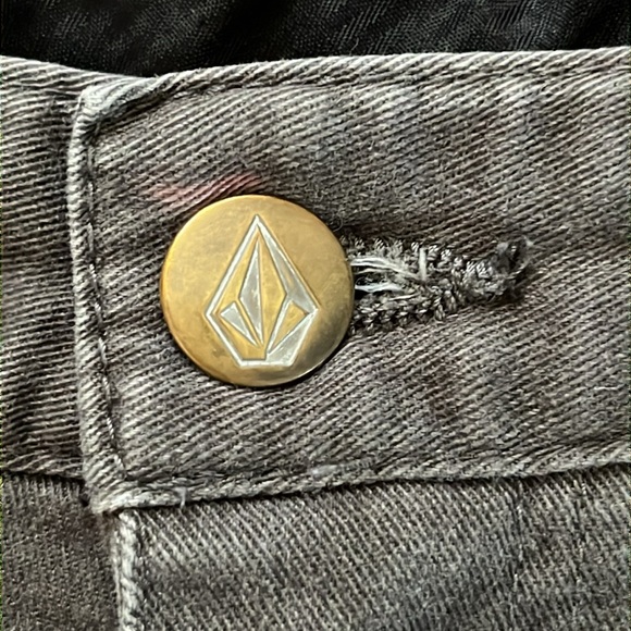 Volcom Corpo Class Gray Shorts with Pockets, Size 32 Skater Activewear Casual - Picture 5 of 13